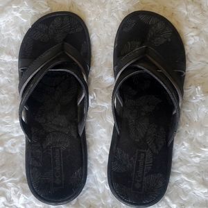 Columbia flip flops